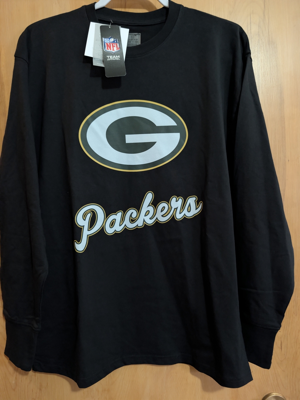 NFL Green Bay Packers Black Long Sleeve Logo Tee NWT